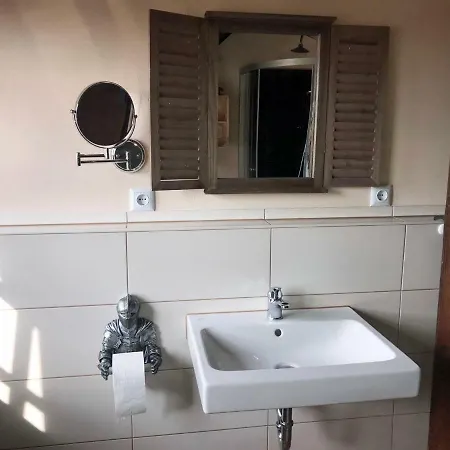 Gemuetliche Turmzimmer Im Rittergut Bei Dresden * Leppersdorf