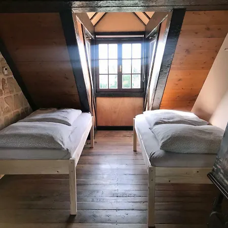 Gemuetliche Ferienwohnung Turmzimmer Im Rittergut Leppersdorf Bei Dresden Apartmán