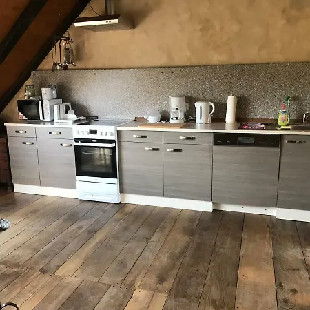Gemuetliche Turmzimmer Im Rittergut Bei Dresden *